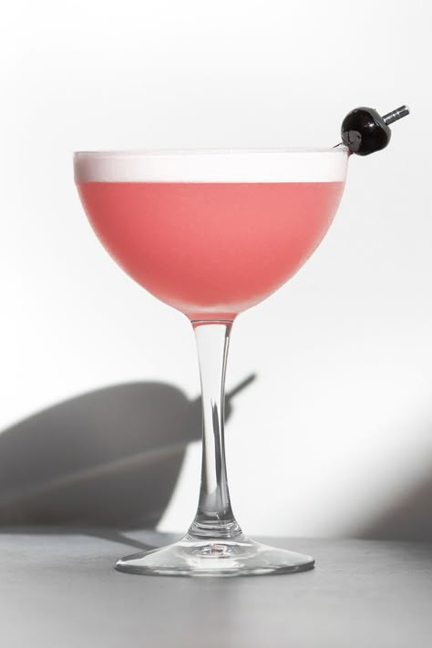 Pink Gin Recipes Cocktails, Pink Specialty Cocktail, Pink Lemon Drop Martini, Beefeater Pink Gin Cocktails, Pink Lady Cocktail, Spicy Hot Chocolate, Sparkling Red Wine, Pear Liqueur, Hot Cocktails