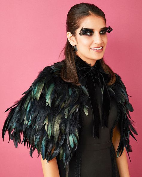 No-Sew Crow Cape Costume | Be a blackbird in the dead of Halloween night with a shimmering cape of fine feathers. Get the how-to here!  #halloween #DIYcostumes #marthastewart #adulthalloweencostumes Sew Halloween Costume, Raven Costume, Couples Costumes Creative, Crow Costume, Funny Couple Costumes, Halloween Parejas, Diy Couples Costumes, Best Couples Costumes, Feather Cape