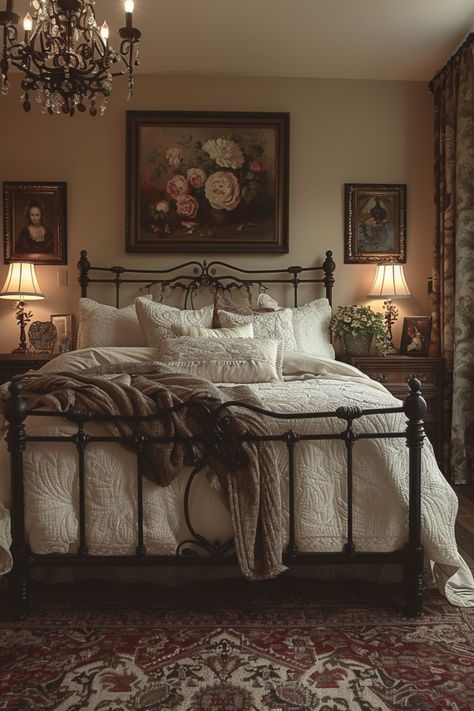 Moody Cozy Master Bed, Modern Southern Bedroom, Wall In Front Of Bed Decor, Bedroom Decor Iron Bed, Antique Dresser Decor Ideas, Bedroom Designs For Couples Romantic, Italian Style Room, Vintage Metal Bed Frame Ideas, Parisian Farmhouse Bedroom