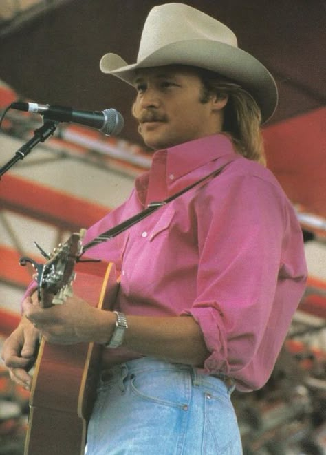 Alan Jackson Music, Country Icons, Allen Jackson, Allan Jackson, 90s Country Music, Cowboy Photography, Country Man, Country Guys, Best Country Singers