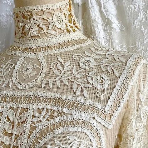 A-MODERNE VINTAGE on Instagram: "Stunning antique Victorian lace bodice- *sold archive*🦢" Luxury Lace Victorian Dress, Fitted Lace Victorian Dress With Lace Trim, Vintage Lace Victorian Dress With Historical Design, Victorian Textiles, Victorian Lace Dress With Delicate Details, Victorian Vintage White Lace With Lace Work, Gothic Lace, Victorian Lace, Lace Bodice