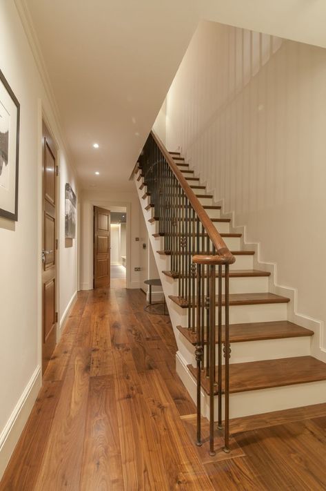 Hardwood Floor Hallway, Laminate Wood Flooring Hallway, Stair Wood Design, Hallway Laminate Flooring, Wood Flooring On Stairs, Parquet Wood Floor, Parquet Stairs, Wood Floor Hallway, Lvp Stairs