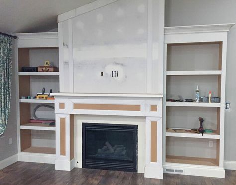 Diy Shaker Fireplace Surround, Shaker Style Fireplace Mantel, Diy Faux Fireplace With Built Ins, Faux Fireplace Built Ins, Shaker Style Fireplace, Shaker Fireplace, Craftsman Style Fireplace, Mantle Diy, Diy Fireplace Mantle