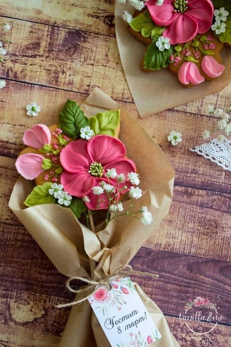 Mother’s Day Cookies, Cookies Bouquet, Flower Cookies Bouquet, Mothers Day Cookies, Flower Sugar Cookies, Cookie Bouquet, Spring Cookies, Sugar Cookie Designs, Pretty Cookies