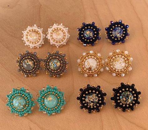 Bead Work Earrings, Beaded Cab Earrings, Embroided Earrings, Cab Earrings, Indigenous Crafts, Indigenous Style, Flat Earrings, Gold Beaded Earrings, Beautiful Beaded Earring