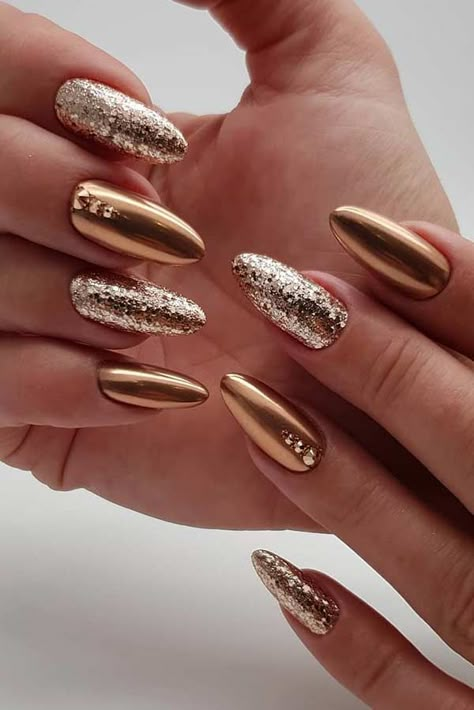 Gold And Silver Nails, Golden Nails Designs, Gold Chrome Nails, Golden Nails, Chrome Nail Art, Gold Nail Designs, Gold Nail Art, Chrome Nails Designs, Gold Glitter Nails