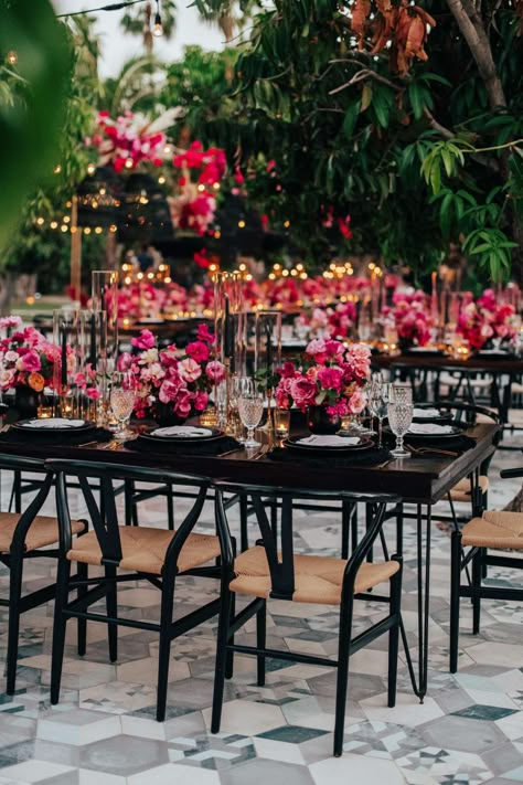 Romantic Cabo Wedding with Black & Pink Décor · Rock n Roll Bride Black Burgundy Wedding, Pink Black Weddings, Bright Pink Wedding, Dark Wedding Theme, Romantic Theme Wedding, Cabo Wedding, Pink Wedding Theme, Dream Wedding Decorations, Team Party