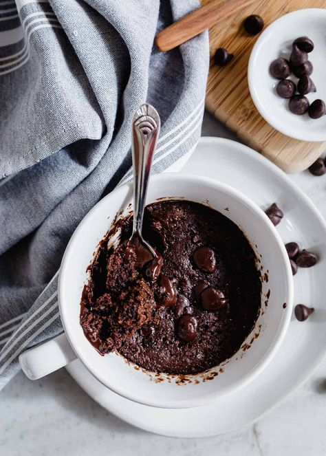 Dive into a guilt-free dessert treat with this Chocolate Protein Mug Cake! Perfect for late-night cravings, this quick and easy gluten-free recipe not only satisfies your sweet tooth but also packs in a whopping 25g of protein. It's like having your cake and eating it too, without the guilt! Chocolate Protein Mug Cake, Protein Mug Cake, Protein Mug Cakes, Protein Desserts, Guilt Free Dessert, Healthy Treat, Mug Cakes, Healthy Food Options, Gluten Free Recipes Easy