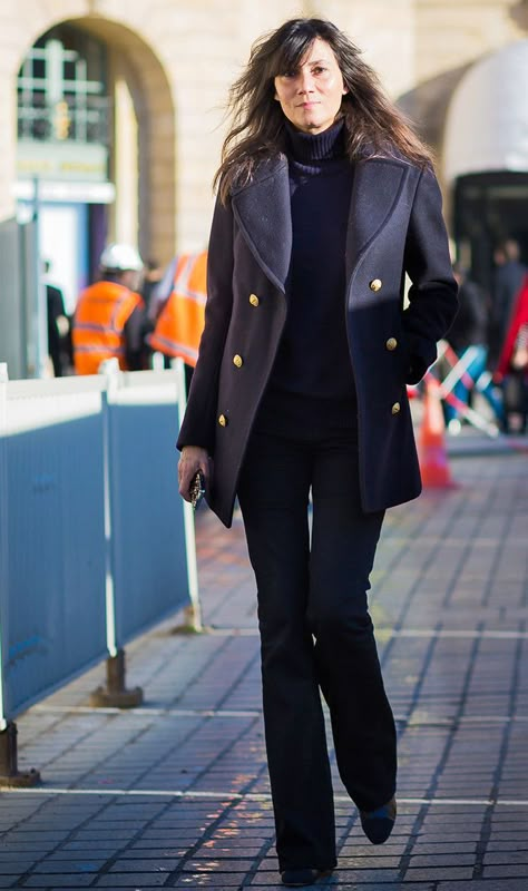 Military Coat Outfit, Emmanuel Alt, Emmanuelle Alt Style, 2016 Street Style, Navy Peacoat, 2020 Street Style, Ootd Instagram, French Vogue, Emmanuelle Alt