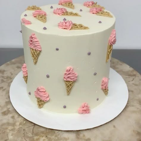 Bake Shoppe on Instagram: “Fun buttercream banger from last weekend🍦💕 Ice cream season never ends! ⁣ ⁣ #buttercreamcakes #cakeinspo #icecream #bestofbakeshoppe” Ice Cream Cone Birthday Cake, Ice Cream Birthday Party Cupcakes, Cake With Ice Cream Decoration, Ice Cream Smash Cake, Ice Cream Cake Designs Birthday Parties, Ice Cream Cake Decoration, Ice Cream Themed Smash Cake, Smash Cake Ice Cream Theme, 3rd Birthday Ice Cream Theme