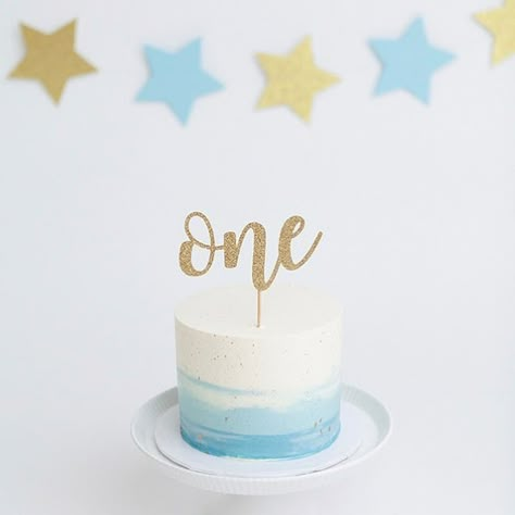 One Year Birthday Cake, Smash Cake Photos, Smash Cake First Birthday, Simple First Birthday, Smash Cake Ideas, Cake First Birthday, 1st Bday Cake, Boys First Birthday Cake, Boys 1st Birthday Cake