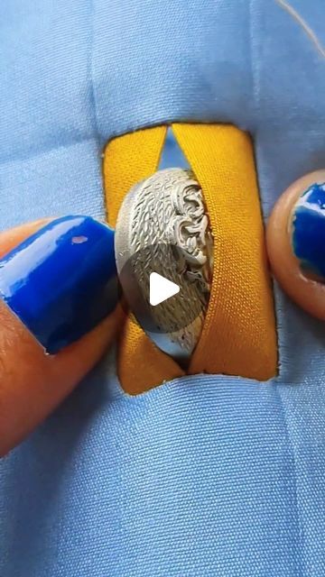 Buttonholes Sewing, Buttonhole Sewing, Button Hole Stitch, Sewing Tips And Tricks, Sewing Machine Basics, Fashion Sewing Tutorials, Button Holes, Button Hole, Sewing Blogs