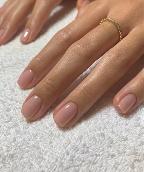 Colours For Short Nails, Hands Care, Short Natural Nails, Natural Nails Manicure, Manicured Nails, Cuticle Care, Subtle Nails, Minimal Nails, Casual Nails