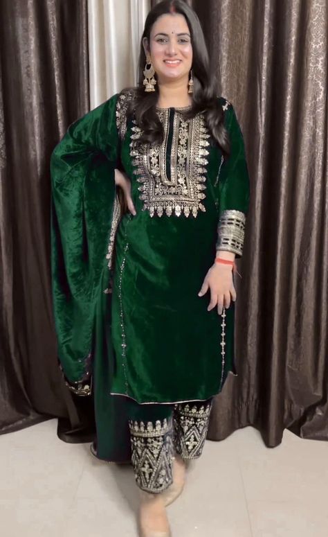 Women Suit For Wedding, Velvet Winter Dress, Winter Dress For Women, Velvet Kurta, Suit For Wedding, Embroidered Salwar, Unique Gold Jewelry Designs, Salwar Dress, Dupatta Set