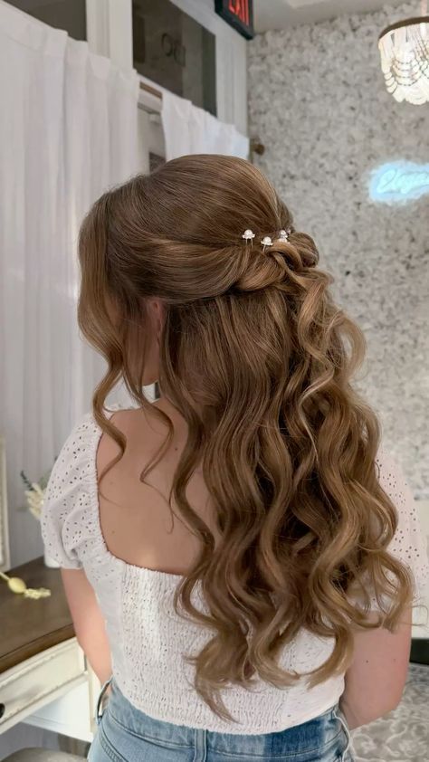 Wedding Half Hair Up, Half Up With Braids Wedding, Long Wedding Hairstyles Half Up, Half Up Half Down Wedding Hair No Extensions, Half Up Half Down Hair Vintage, Hair Braid Crown Half Up, Loose Curls Long Hair Half Up, Wedding Curls Half Up Half Down, Half Up Do Wedding Bridesmaid