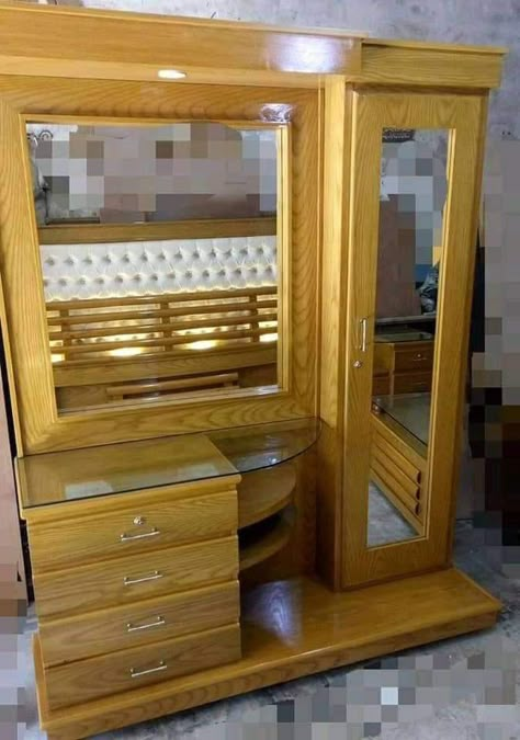 Wood Dressing Table Design, Dressing Table Mirror Design, Wooden Almirah, Wood Bedroom Sets, House Interior Design Styles, Modern Cupboard Design, Bedroom Interior Design Luxury, Dressing Table Design, Wooden Bed Design