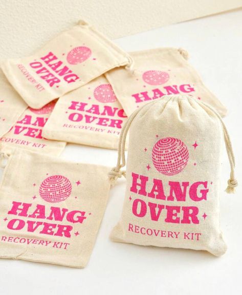 Overnight Wedding Guest Bags, Things To Get Bride For Bachelorette, Spring Break Survival Kit, Bach Bags Idea, Bridesmaid Proposal Gift Bags, Event Swag Bag Ideas, Gifts For Bride On Bachelorette Party, Batchloret Gifts Ideas, Hang Over Kit Party Favors