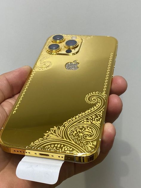 24KT GOLD PLATED DESIGNS IPHONES 13 PROMAX 00971527859740 Gold Wallpaper, 24kt Gold, Plate Design, Things To Buy, Apple Iphone, Gold Plate, Plating, Iphone, Electronic Products