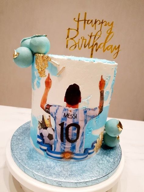 Messi Cake Argentina, Messi Cake Ideas Argentina, Messi Soccer Cake, Argentina Cake Ideas, Pastel Cr7, Messi Theme Cake, Pastel Messi, Messi Cake Ideas, Messi Birthday Cake