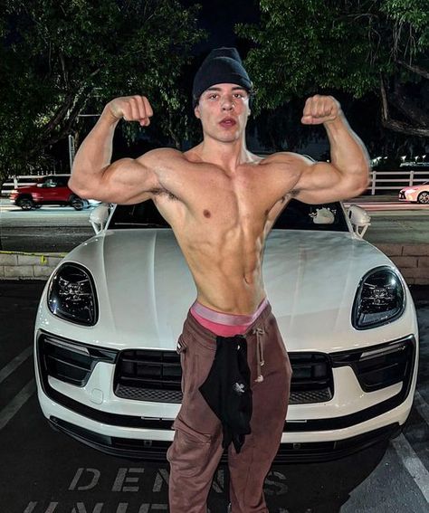 Lexx Little, Athletic Body Men, Not Caring What Others Think, People At School, Caring What Others Think, Love All Of You, Ideal Male Body, Fitness Content, Aesthetics Bodybuilding