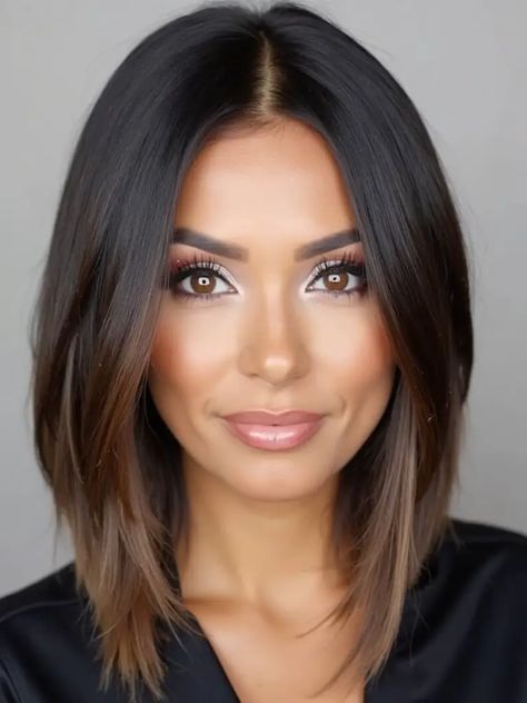 30 Medium-Length Straight Haircuts That You’ll Love to Try Right Now