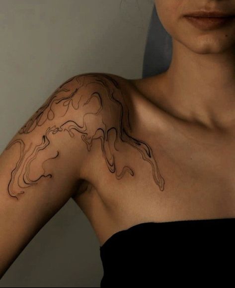 Lines Tattoo, Cream Tattoo, Backpiece Tattoo, Tattoo Artist Tattoo, Artist Tattoo, Inspiration Tattoo, Shoulder Tattoos For Women, Classy Tattoos, Discreet Tattoos