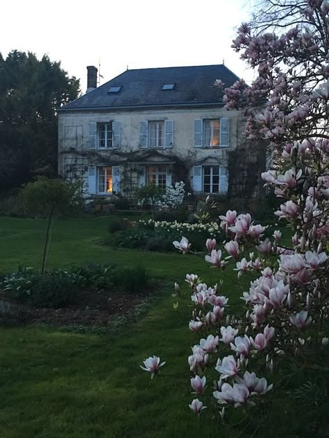 serenely secluded in france - MY FRENCH COUNTRY HOME My French Country Home, Casa Country, Countryside House, French Cottage, French Chateau, French Countryside, French Country House, French House, Country Life