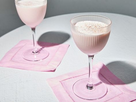 This Retro 3-Ingredient Pink Squirrel Cocktail Doubles as a Drink and Dessert Pink Squirrel Drink, Grasshopper Cocktail Recipes, Grasshopper Cocktail, Cocktail Recipes At Home, Easy Cocktail Recipe, Pink Squirrel, Punch Drinks, Mint Chocolate Chip Ice Cream, Ice Cream Base