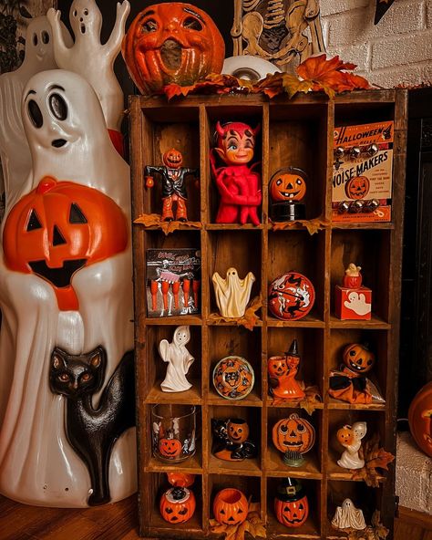 Sara 🕷️ | Setting up this cubby shelf is one of my favorite things every year 🎃. . . . . . . . . . . . . . #halloweendecor #halloweendecorations... | Instagram Halloween Hutch Display, Vintage Halloween Crafts, Trinket Shelf, Goth House, Hutch Display, Halloween Blow Molds, Blow Molds, Cubby Shelf, Homemade Halloween Decorations