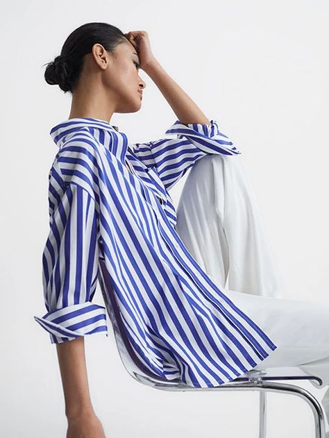 Blue Striped Shirt Outfit, Striped Shirt Outfit, Oversized Striped Shirt, Blue And White Striped Shirt, Blue And White Shirt, Blue Striped Shirt, Stripe Outfits, Ralph Lauren Shop, Fashion People