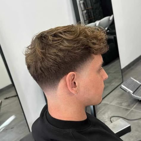 classic low taper Taper Fade Textured Top, Taper Haircut Men, Taper Fade Short Hair, Mid Fade Haircut, Men Fade Haircut Short, Low Taper Fade Haircut, Mens Haircuts Short Hair, Low Taper, Modern Short Hairstyles