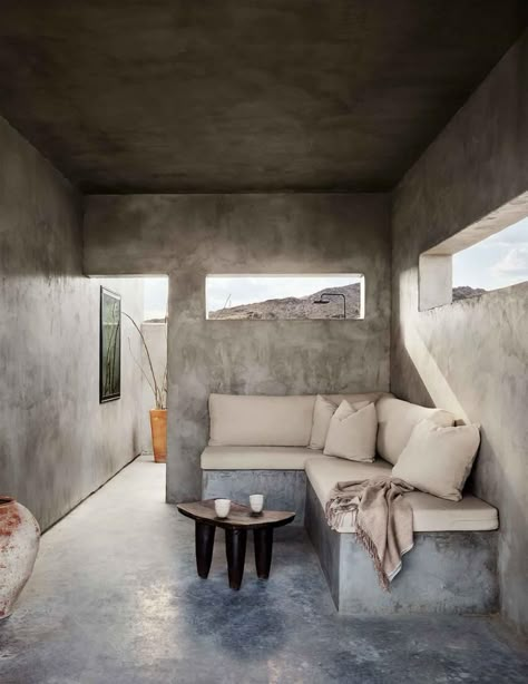 Cement House, Moroccan Lounge, Casa Cook, Concrete Effect Paint, Willow House, Concrete Interiors, Concrete Houses, Desert House, Magic Garden