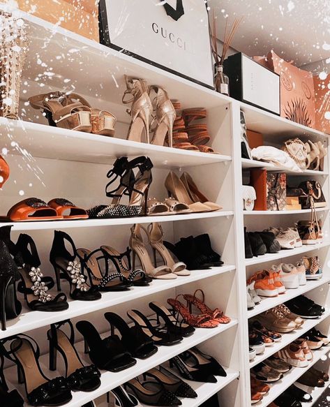 Shoes Collection Closet, Shoe Room Luxury, Shoe Closet Aesthetic, Shoe Collection Aesthetic, Wall Of Shoes, Heel Closet, Shoes Room, Heel Collection, Ipad Layout