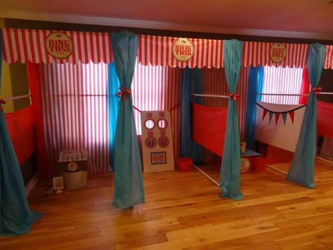 Carnival booth ideas Carnival Birthday Party Games, Carnival Birthday Party Ideas, Carnival Party Ideas, Carnival Booths, Carnival Theme Party, Carnival Birthday Party Theme, Fall Carnival, Diy Carnival, Circus Carnival Party