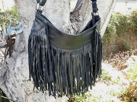 BellaHide - Etsy Boho Leather Bags, Style Festival, Fringe Crossbody Bag, Black Leather Bag, Boho Fringe, Hobo Purse, Fringe Bags, Black Leather Bags, Bag Design