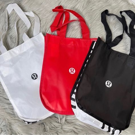 Lululemon Tote Bag (1) Red Lululemon Tote Bag, Gym Bag Essentials, Black And White Bags, Lululemon Bags, Holiday Bag, Small Tote Bag, White Tote, Essential Bag, Black Tote