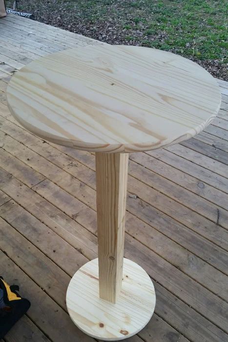 Diy Bar Table, Bar Table Round, Bar Table Diy, Bar Height Pub Table, Deco Champetre, Pub Tables, High Top Tables, Pub Table Sets, Outdoor Tables And Chairs