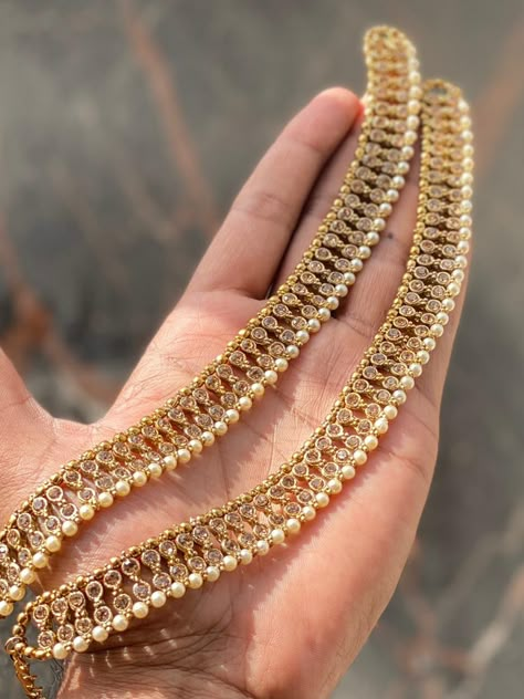 Indian Payal Anklet, Punjabi Jhanjar, Pakistani Anklets, Desi Anklets, Indian Jewelry Aesthetic, Marry A Rich Man, Payal Anklet, Jewellery Nails, Fashion Terminology