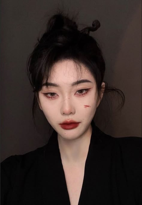 Monolid Eyes, Monolid Makeup, ماثيو ماكونهي, Vampire Bride, Enhance Beauty, Korean Eye Makeup, Ulzzang Makeup, Ethereal Makeup, Round Eyes