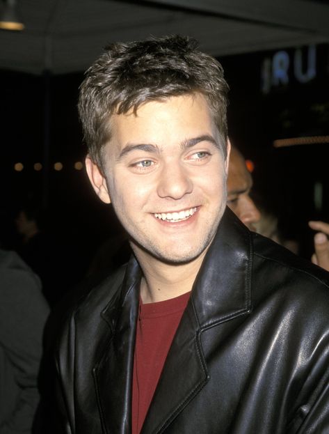 21 Pictures That Prove Joshua Jackson Has Been Crush-Worthy Since the '90s Dawson's Creek Aesthetic, Dowson Creek, Dawsons Creek Pacey, Josh Jackson, Pacey Witter, Joey Potter, Dawson's Creek, Joshua Jackson, Cruel Intentions