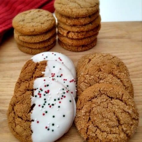 Soft and Chewy Amish Ginger Snap Cookies Recipe - Amish Heritage Pumpkin Chip Cookies, Amish Baking, Amish Cookies, Ginger Snap Cookies Recipe, Cinnamon Streusel Coffee Cake, Pumpkin Chip, Gingersnap Cookies, Best Cookies Ever, Molasses Cookies