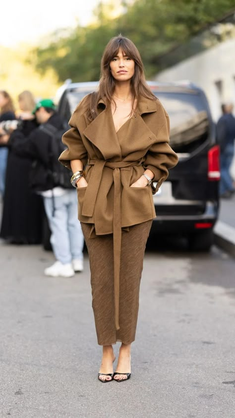 The Best Street Style From Milan Fashion Week Spring Summer 2025 | marie claire Milan Street Style 2024 Winter, Spring 2025 Street Style, Street Style 2025, Summer Street Style 2024, Ss25 Fashion Trends, Spring Summer 2025, Brown Outfit Ideas, Winter 2024 Fashion Trends, Style 2025