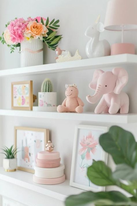 Chic Nursery Shelf Ideas to Organize &amp; Decorate Shelves In Nursery Wall, Bookshelf Baby Room, Nursery Shelf Ideas, Baby Girl Nursery Shelves, Nursery Shelving Ideas, Girls Bookcase, Nursery Wall Shelf, Nursery Bookshelves, Charming Nursery