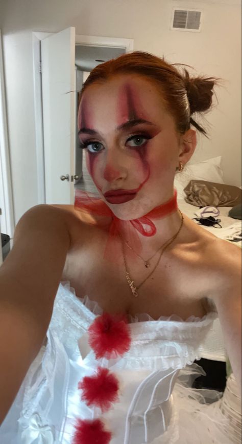 Pennywise, IT, Clown Makeup, halloween costume, halloween ideas, creepy makeup It Clown Halloween Makeup, It Costume For Women, Pennywise Women’s Costume, Halloween Costumes It Clown, Clowns Costume Women, Women’s Clown Halloween Costumes, It Clown Makeup Pretty, Cute Halloween Clown Costume, It Costume Makeup