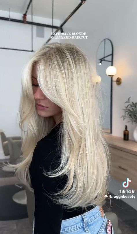 Bangs 90s, Blonde Hair Curtain Bangs, Hair Curtain Bangs, Beachy Blonde, Blonde Hair Goals, Blonde Hair Colors, Blonde Layered Hair, Perfect Blonde Hair, Bright Blonde Hair