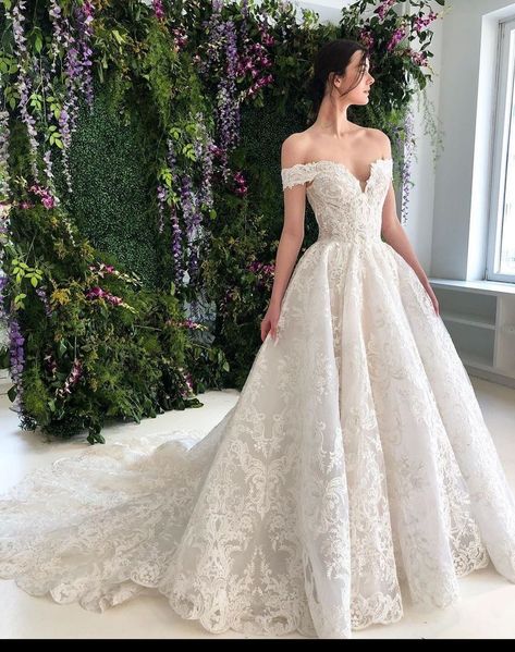 Rita Vinieris, Wedding Dresses Kleinfeld, Ball Gown Prom Dresses, Gown Prom Dresses, Red Ball Gown, Fairy Wedding Dress, Kleinfeld Bridal, Fancy Wedding Dresses, Lace Ball Gowns