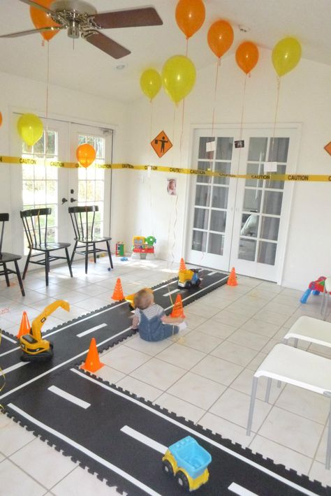 Drew Ideas, Construction Vbs, Construction Themed Birthday Party, Dump Truck Party, Digger Birthday, 4de Verjaardag, Construction Theme Birthday Party, Dump Truck Birthday, Construction Theme Party