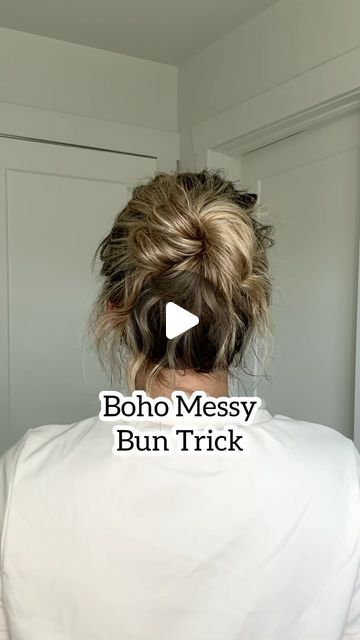 Lainey Ostrom on Instagram: "Boho messy bun trick! Save and try! - #bohohairtutorial #bohohairstyle #bohomessybun #lowbunhairstyle #lowbuntutorial #weddingguesthair #highbunhairstyle #highbuntutorial #hairreelsidea" Cute Messy Updos For Medium Hair, Cute Low Messy Buns For Short Hair, Braid Messy Bun Updo, Messy Updo Casual, Boho Hair Updos, Simple Boho Updo, Easy Buns For Long Thick Hair, Casual Hair Updos Easy, Messy Chignon Short Hair