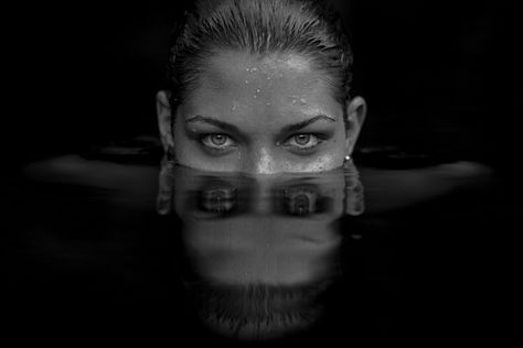 Water Reflection Photography, Abstract Portraiture, Model Eyes, Underwater Portrait, Photography Water, Eyes Photography, Themed Photography, Water Modeling, Water Shoot