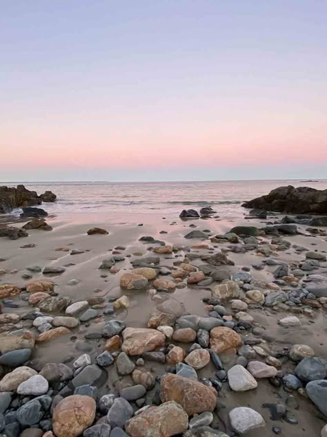 Marginal Way Ogunquit Maine, Wells Beach Maine, Coast Of Maine, Maine Beach Aesthetic, Maine Summer Aesthetic, Portland Maine Summer, Maine Aesthetic Summer, Maine Ogunquit, Maine Aesthetic